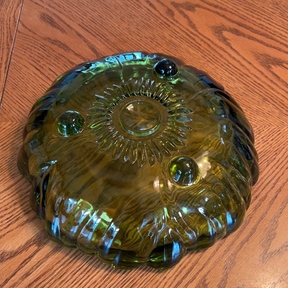 Vintage 3 footed olive green fruit bowl - Picture 4 of 4